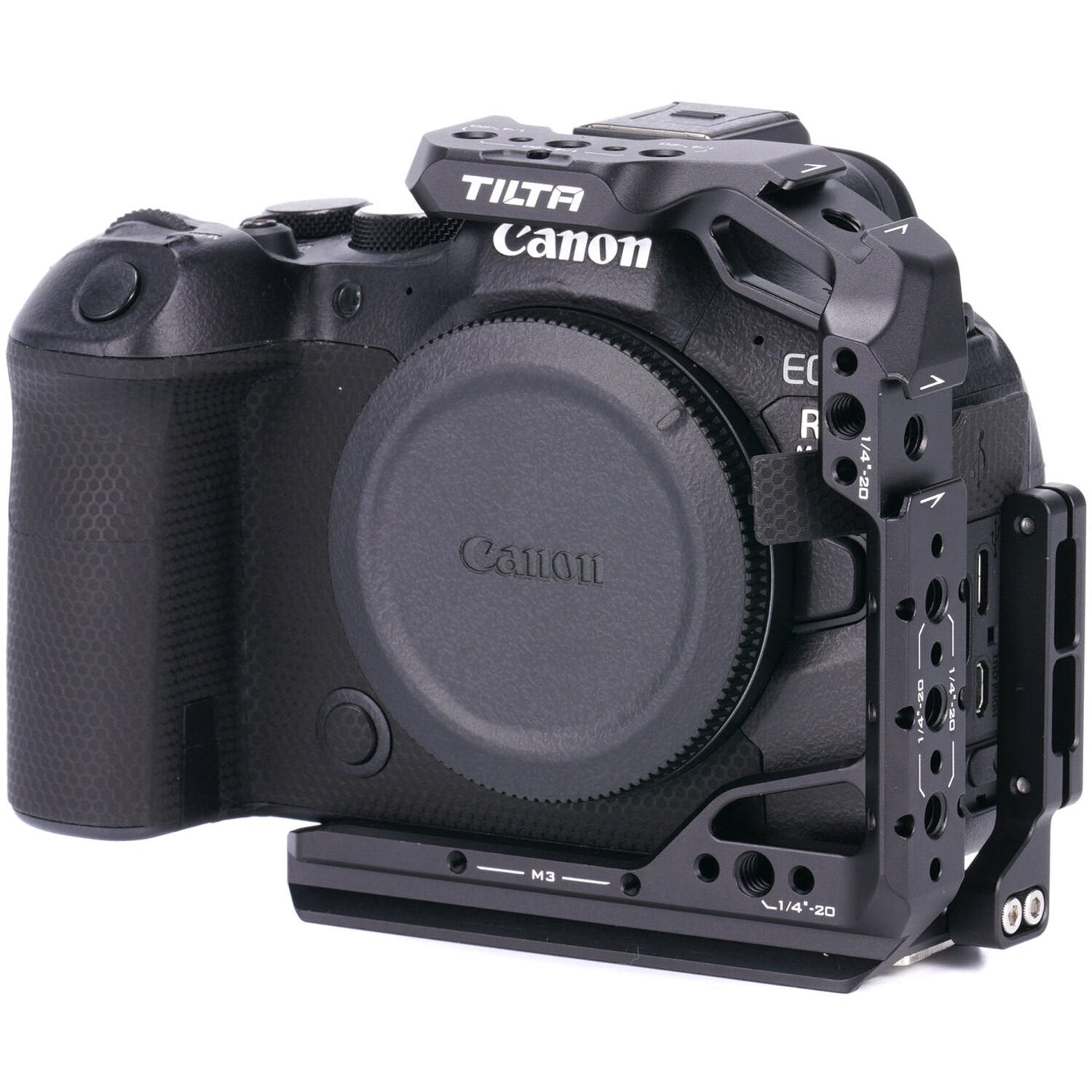 The Tilta half camera cage for Canon R6 II enhances your camera with a modular base plate, created from aluminium and stainless steel.