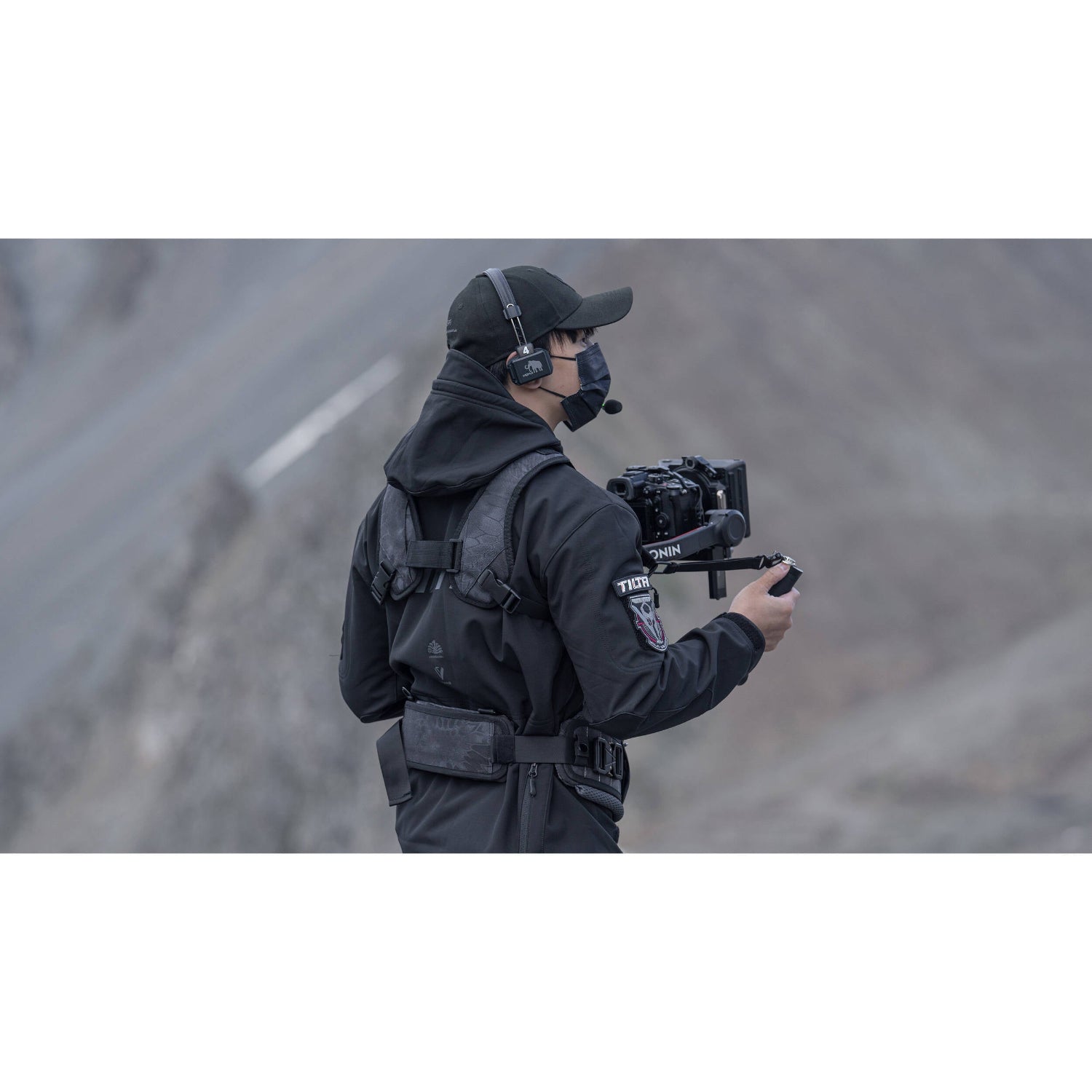 Support your gimbal comfortably with the lightweight Tilta Gimbal Support Vest, designed to transfer weight to your core. Works with various gimbals.