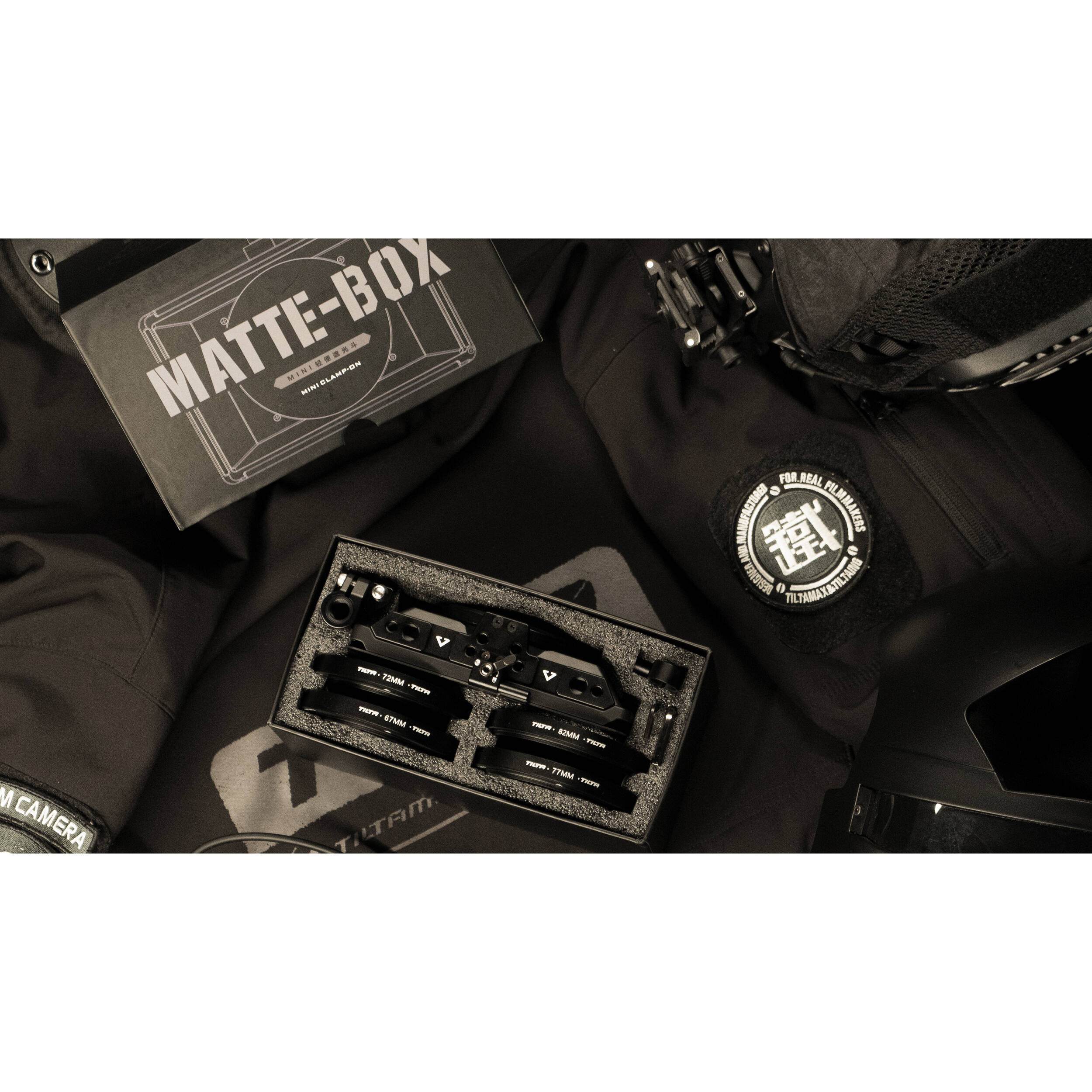 Black camera equipment with 'Matte-Box'