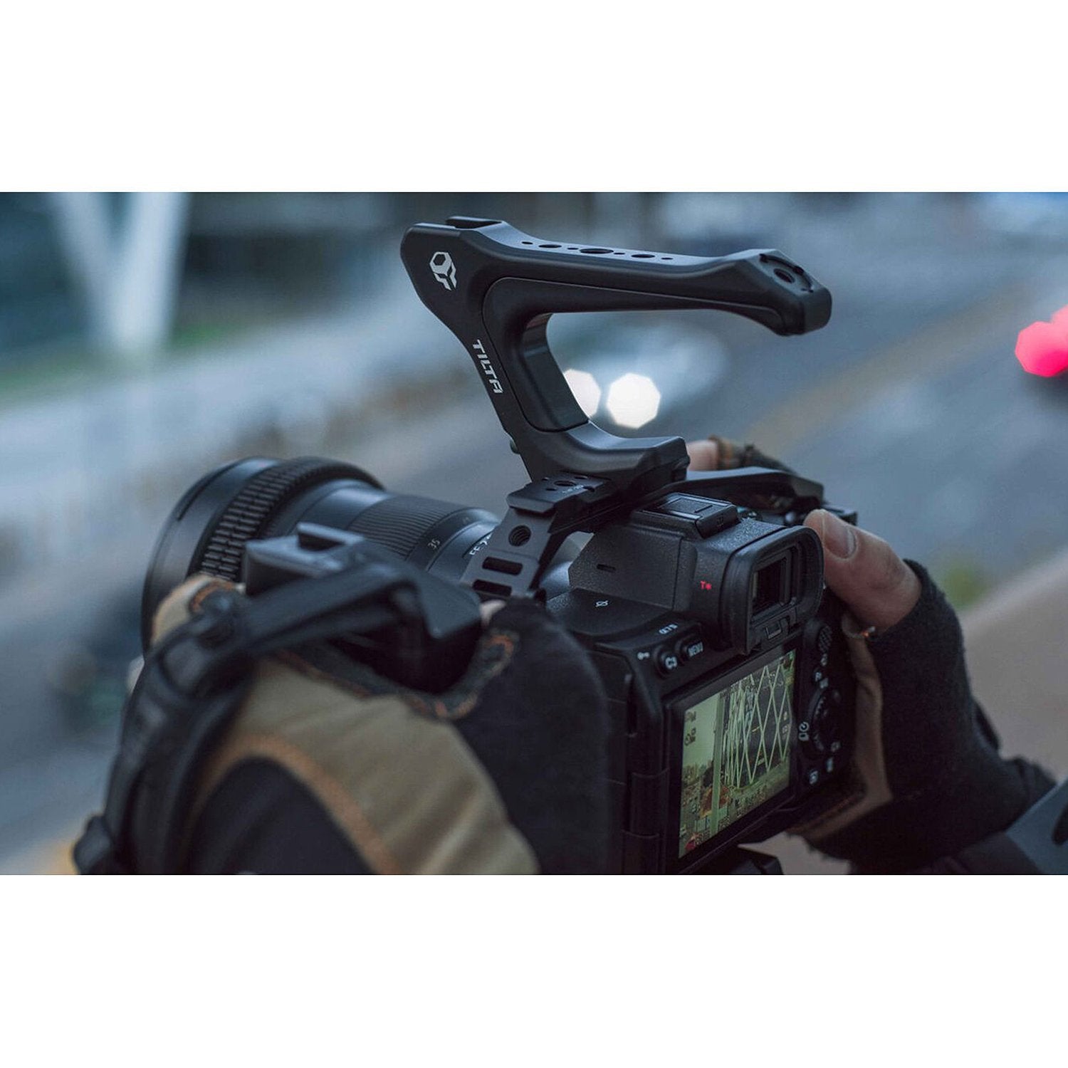 A camera cage kit that perfectly fits your Sony a7 IV mirrorless camera and allows you to protect, transport, power and add accessories effortlessly.