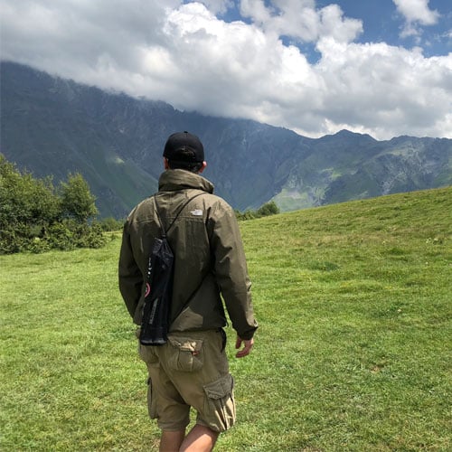 Comfortably sit for extended periods with the Walkstool Comfort 75, a lightweight folding chair for travelling photographers.
