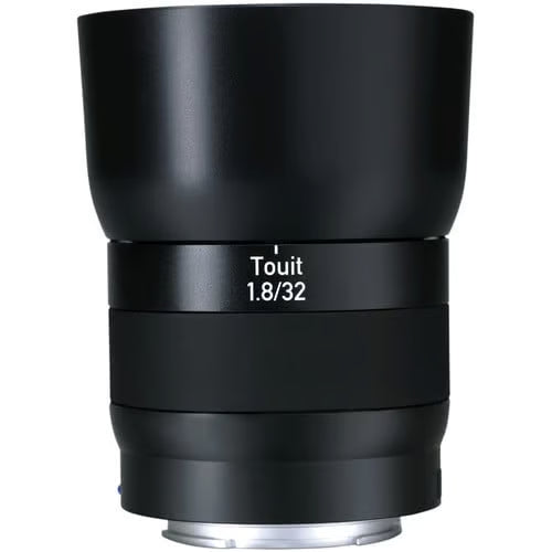 Zeiss Touit 32mm f/1.8 for Sony E. APS-C standard prime with f/1.8 aperture, sharp optics, natural colours, and a lightweight, travel-ready build.
