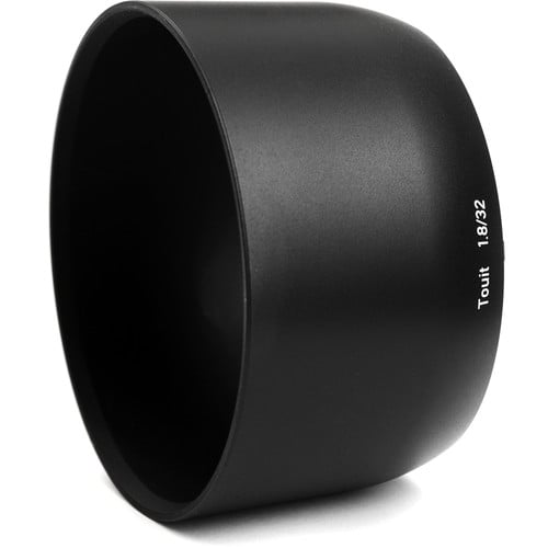 Zeiss Touit 32mm f/1.8 for Sony E. APS-C standard prime with f/1.8 aperture, sharp optics, natural colours, and a lightweight, travel-ready build.