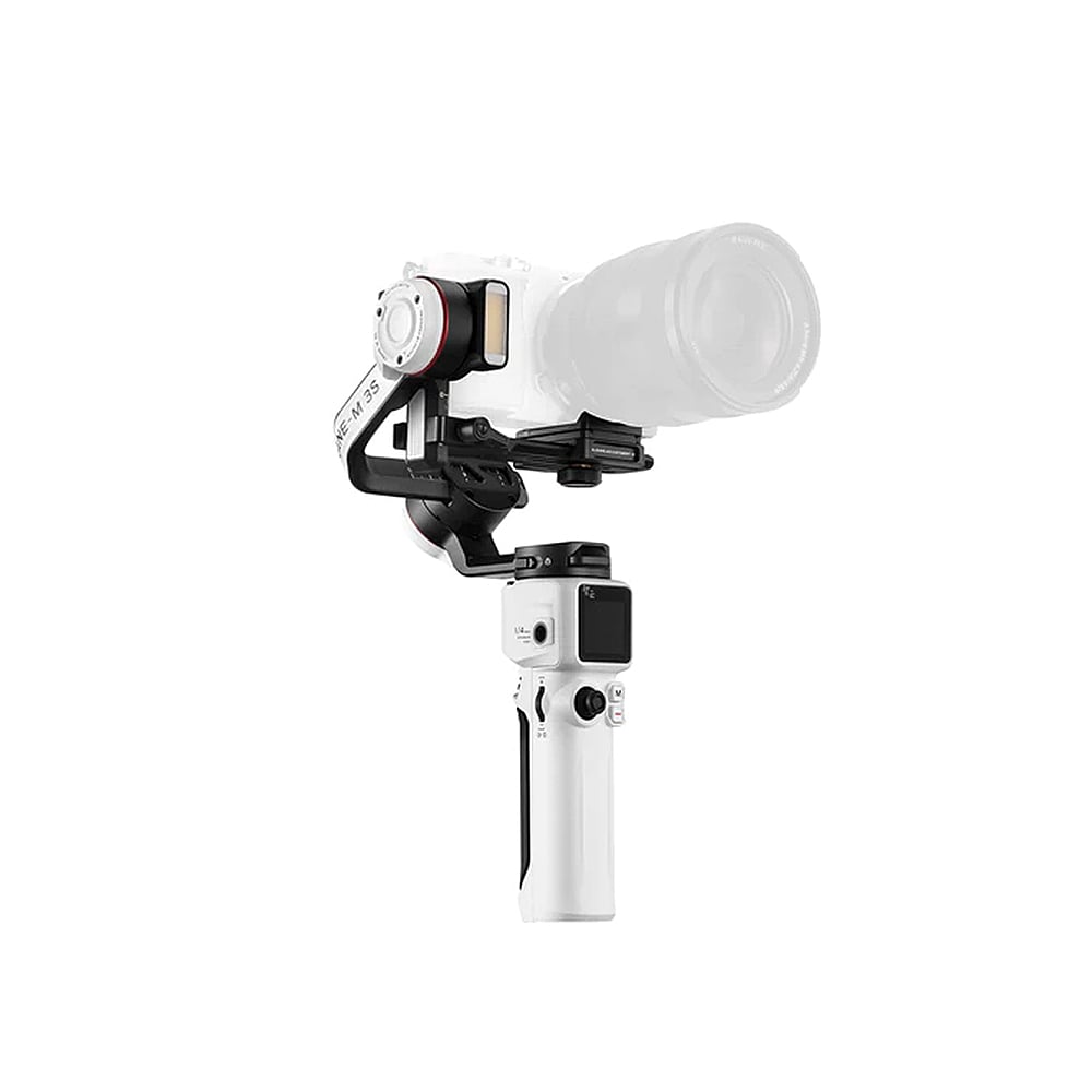 A lightweight handheld gimbal stabiliser, that features a quick-release system and is ideal for vlogging and effortlessly capturing stunning visuals. 